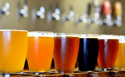 经常饮用啤酒能保持人体骨骼强健 啤酒的种类知多少  经常饮用啤酒能保持人体骨骼强健 啤酒的种类知多少 美食